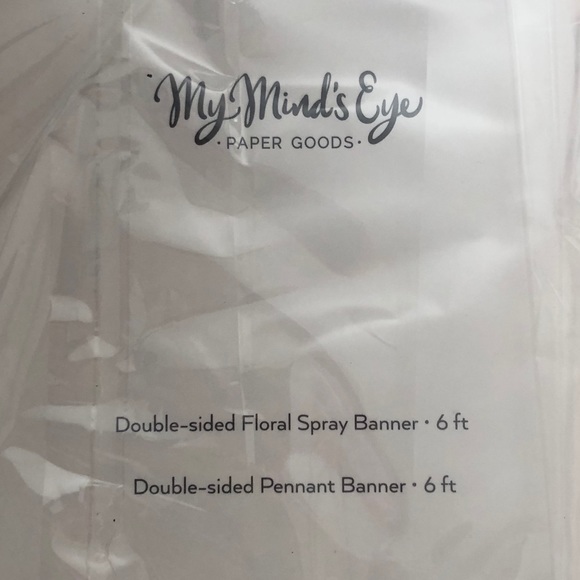 🛑SOLD🛑 Floral & Pennant Banners - Picture 5 of 11